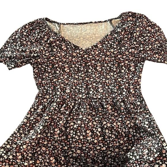 zeagoo Dresses & Skirts - Womens‎ Size S Floral Print V Neck Short Sleeve Smocked Waist Mini Dress